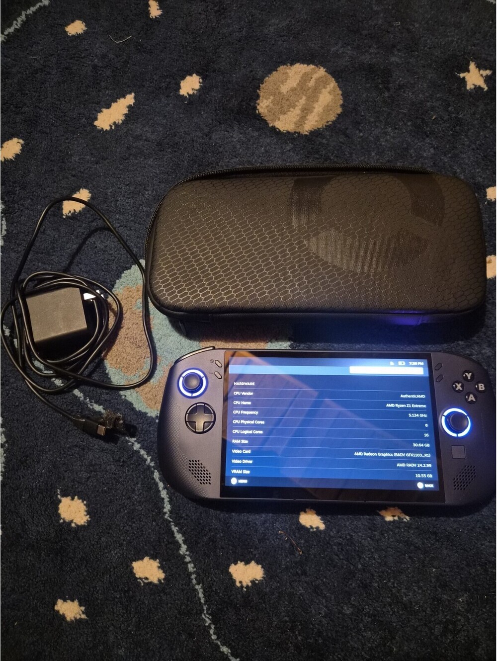 Lenovo Legion Go S 8APU1 With Charger And Case Used AMD Ryzen Z1  32gb Ram